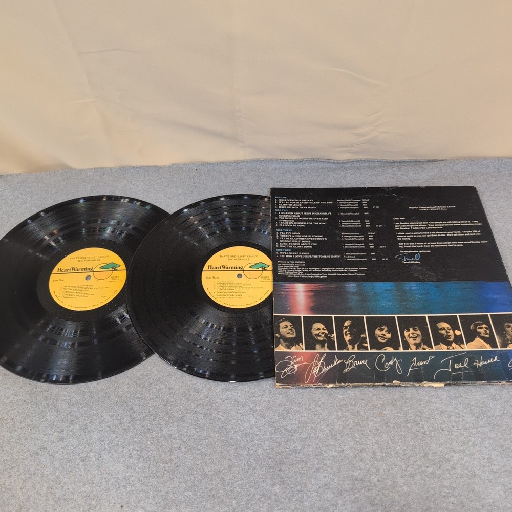 The Hemphills One Live Family 2 LP Vinyl Record Set HeartWarming 2R3352 Gospel - Picture 2 of 2